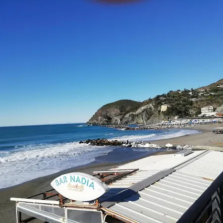 Delizioso Attico Con Ampio Terrazzo E Garage A Due Passi Dal Mare E Dalle Cinqueterre Lt-0485 Appartamento