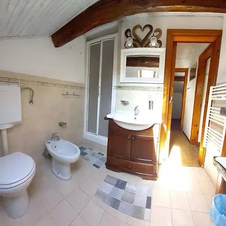 Delizioso Attico Con Ampio Terrazzo E Garage A Due Passi Dal Mare E Dalle Cinqueterre Lt-0485 *