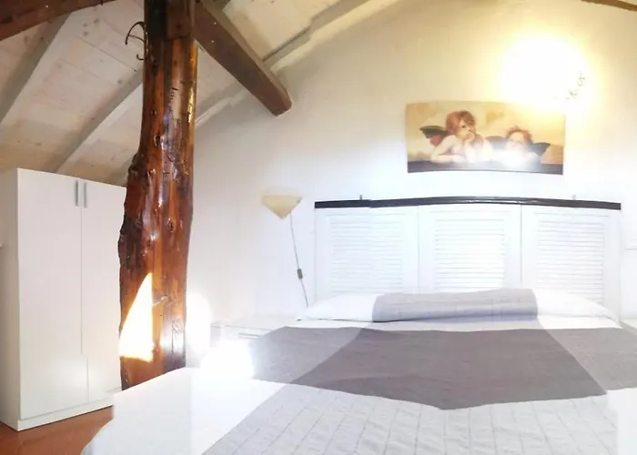 Delizioso Attico Con Ampio Terrazzo E Garage A Due Passi Dal Mare E Dalle Cinqueterre Lt-0485 *