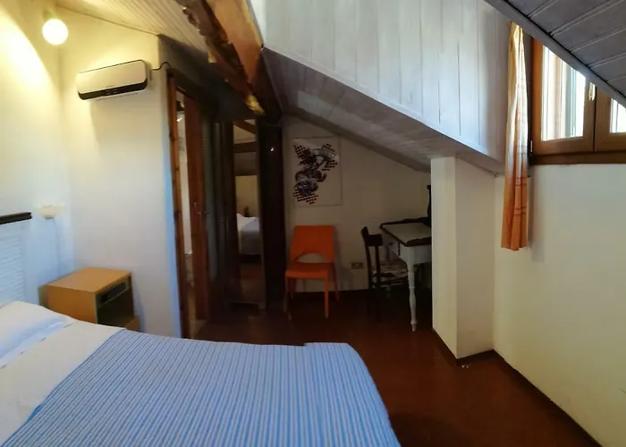 Delizioso Attico Con Ampio Terrazzo E Garage A Due Passi Dal Mare E Dalle Cinqueterre Lt-0485 Levanto