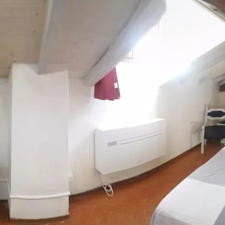 Delizioso Attico Con Ampio Terrazzo E Garage A Due Passi Dal Mare E Dalle Cinqueterre Lt-0485