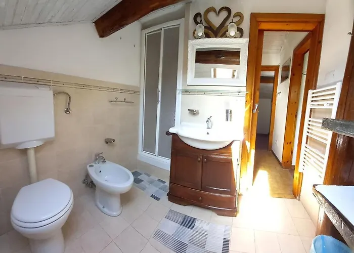 Delizioso Attico Con Ampio Terrazzo E Garage A Due Passi Dal Mare E Dalle Cinqueterre Lt-0485 *